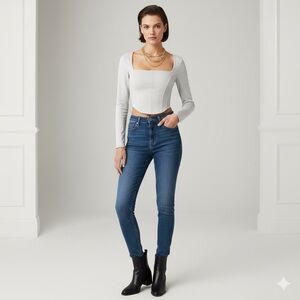 Aritzia Babaton a Contour Long Sleeve square‎ neck corset crop top / luxury/